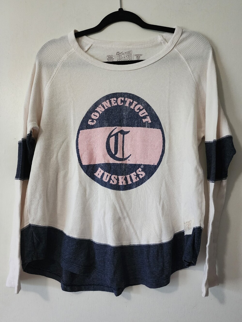 Retro Brand Womens Connecticut Huskies Long Sleeve Ribbed Thermal Shirt Small